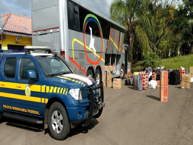 Mercadoria irregular  apreendida pela Polcia Rodoviria em Rosrio do Sul
