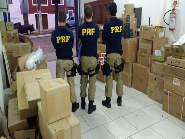 Polícia Rodoviária Federal apreende mercadoria avaliada em 3 milhões de reais em Bagé