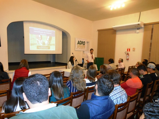 4º Encontro Agro Jovem promove palestra sobre a gestão e melhoria dos sistemas de produção pecuária