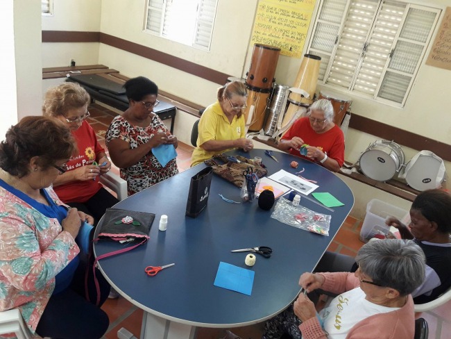Centro de Referência de Assistência Social do Prado Velho oferece oficinas para moradores 