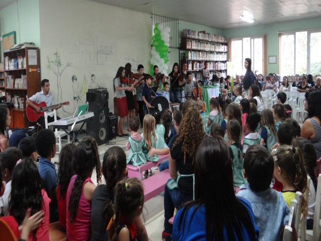 Biblioteca Infantil e Escola Tia Lêda comemoram aniversário