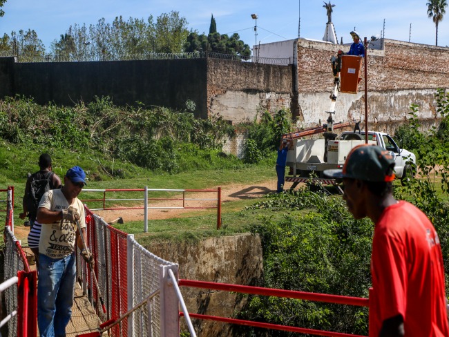 Prefeitura realiza mutirão no bairro Castro Alves 