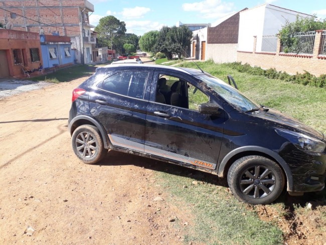 Pelotão de Operações Especiais recupera carro roubado em Bagé 