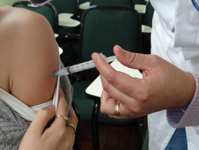 Vacinação contra a gripe começa na segunda-feira