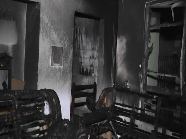 Residencia pega fogo em Santa Adlia