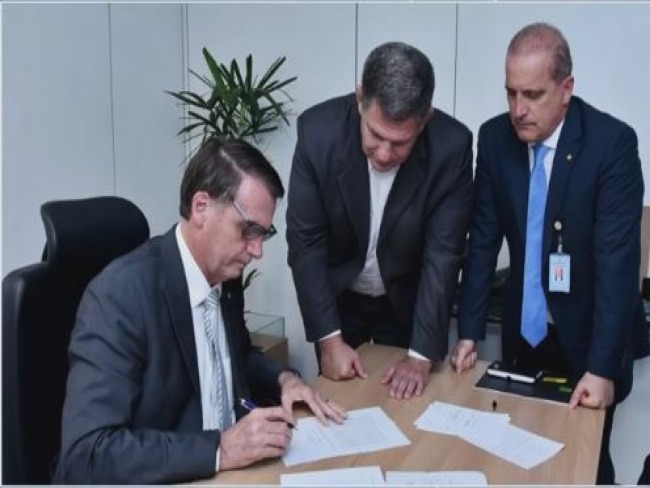 Bolsonaro anuncia ex-diretor do Dnit para ministro da Infraestrutura