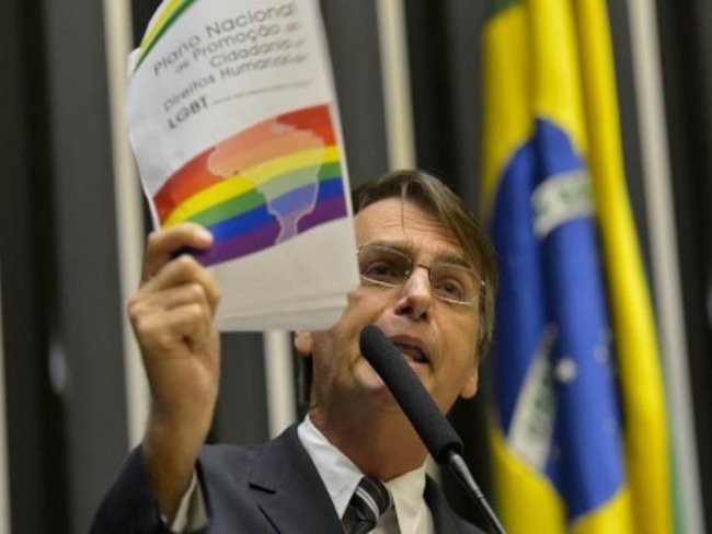 Governo Bolsonaro corta verbas de filmes e sries LGBT em TVs pblicas