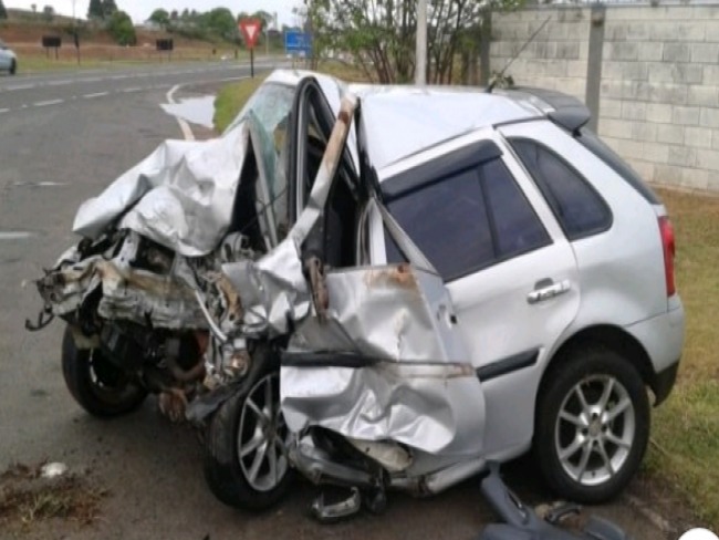 Duas pessoas morreram, e outras duas ficaram feridas em acidente na Marechal Rondon  SP 300            