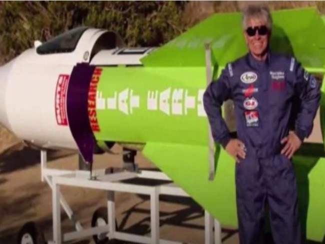 'Mad' Mike Hughes: Piloto americano morre em foguete caseiro que tentava provar que 'a Terra é plana'