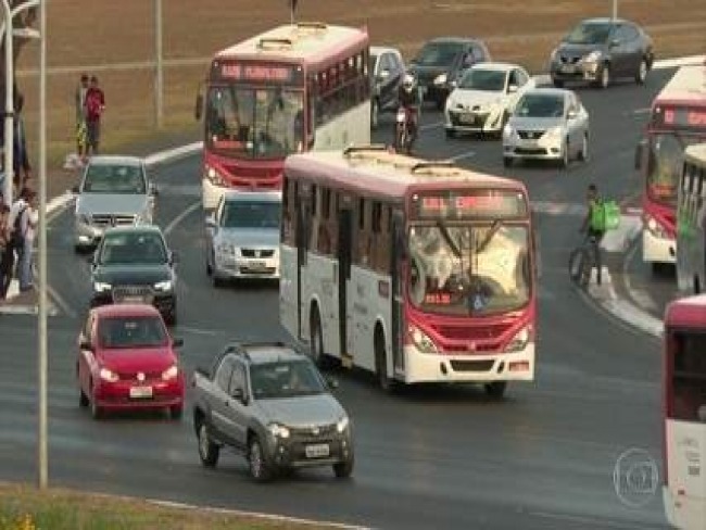 CNH, cadeirinha, farol: veja mudanças aprovadas na lei de trânsito e que vão à sanção de Bolsonaro