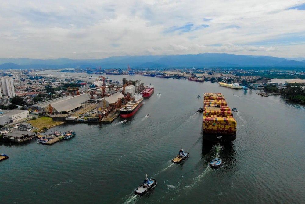 Capacidade máxima do Porto será atingida antes do previsto Capacidade máxima do Porto será atingida antes do previsto