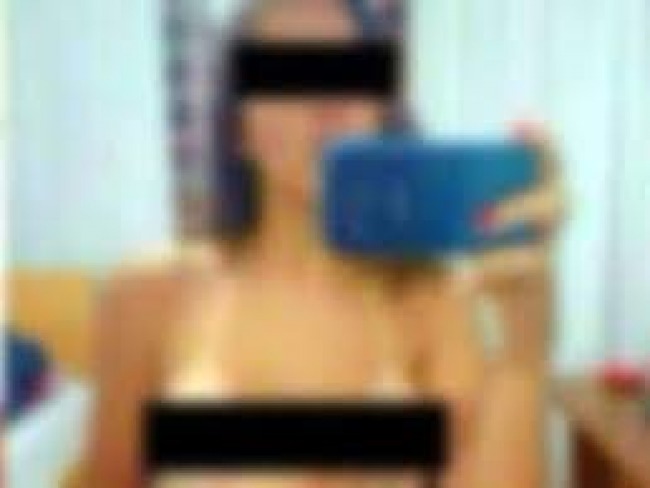 Jovem troca nudes com amigo de namorado e rapaz  ferido a tiros na cabea