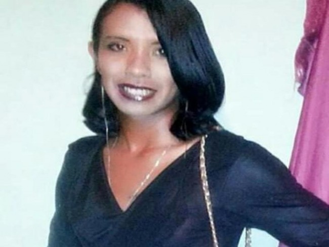 DEODPOLIS: Travesti  assassinada a facadas em lanchonete em Lagoa Bonita