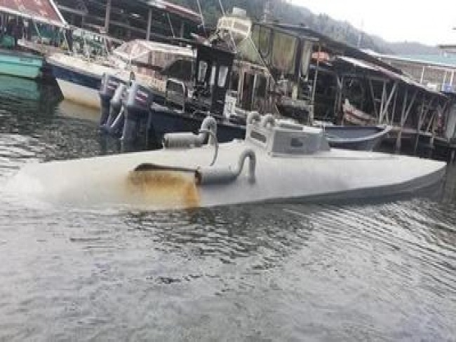 Submarino de faco criminosa  apreendido com 5 toneladas de drogas