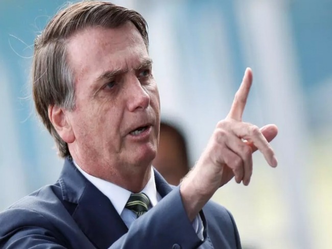 ‘Enquanto eu for presidente, não haverá aborto’, diz Bolsonaro a apoiadores