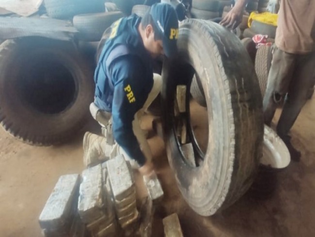 Caminhão com 71,7 Kg de cocaína escondida nos pneus é apreendido em Terenos