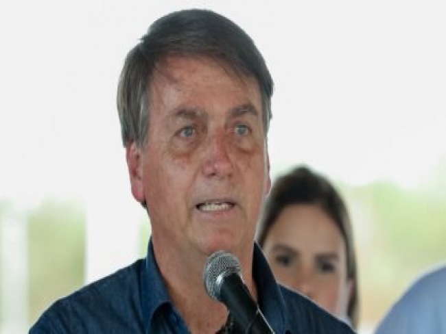 Bolsonaro repete que governo não consegue manter auxílio de R$ 600