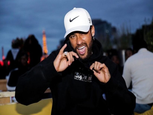 Nike rompe contrato com Neymar