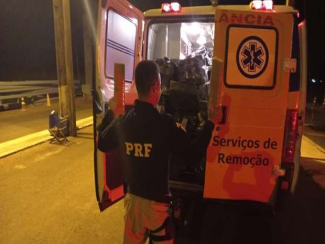 Ningum doente: PRF flagra ambulncia com 1,5 toneladas de maconha em Ponta Por