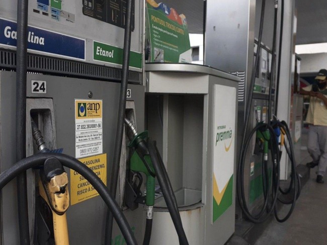 Petrobras reduz preços de gasolina e diesel a partir de amanhã