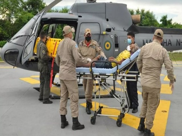 Idosa  resgatada por helicptero da Marinha ao passar mal em fazenda em MS