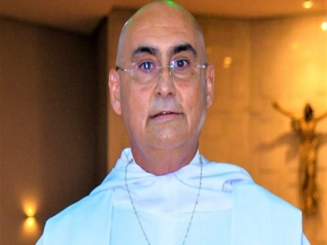DOURADOS: Internado h mais de 20 dias, padre morre com coronavrus
