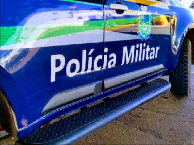 Evadido, homem tenta fugir da PM correndo em cima de telhados em bairro