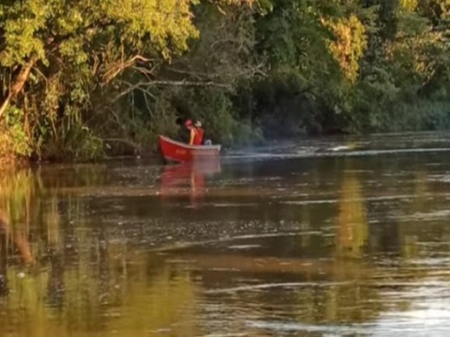 RIO BRILHANTE: Corpo de Bombeiros continua buscas por jovem desaparecido em rio