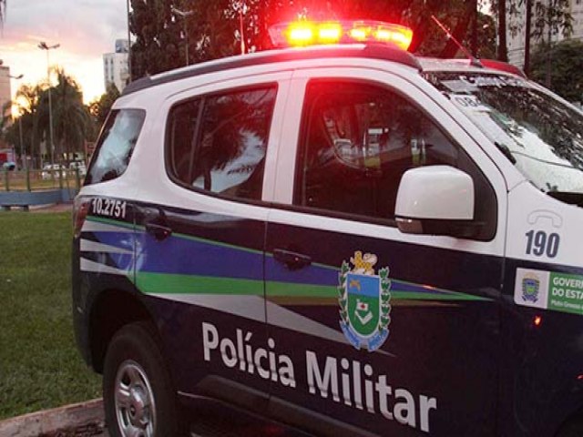 Enteado mete tesourada em padrasto que cobrou regras do toque de recolher em Campo Grande