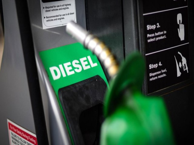 Preço do diesel na bomba volta a subir neste mês, mostra Ticket Log