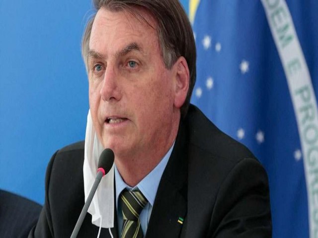 Bolsonaro  internado e cancela reunio com Poderes