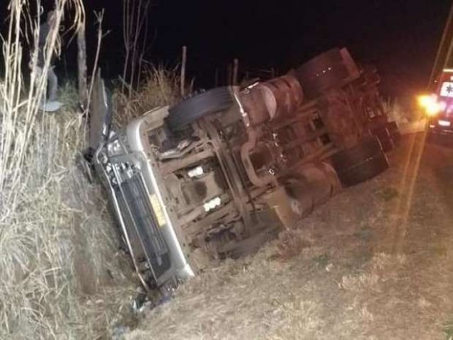 Douradense morre em acidente com caminhão no Paraná