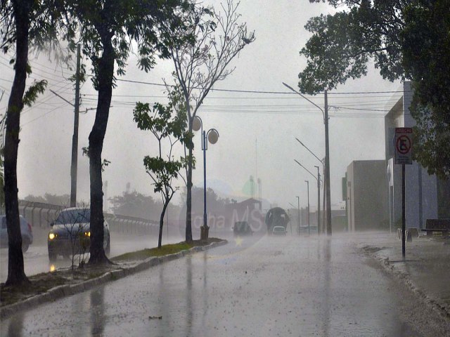 DEODPOLIS: Inmet emite alerta para chuvas intensas em 58 cidades de MS neste domingo; veja lista