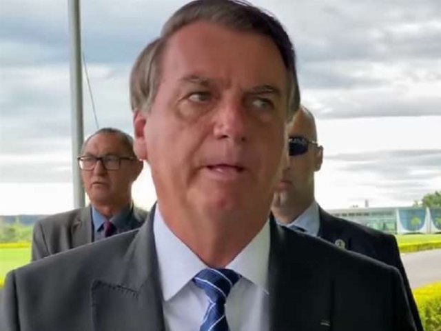 Bolsonaro revela a apoiadores: no vou dizer que no h corrupo no governo