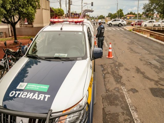 Criana solta mo de me e  atropelada em frente a shopping de Campo Grande