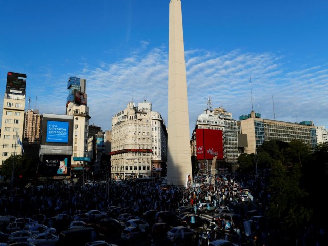 Capital argentina  atingida por blecaute em meio a onda de calor