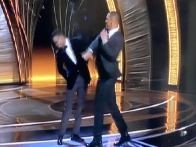 Will Smith pede desculpa a Chris Rock por tapa no Oscar: estou envergonhado
