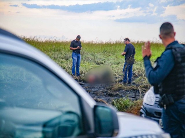 Corpo em chamas  encontrado em estrada cabriteira na regio do Caiob II