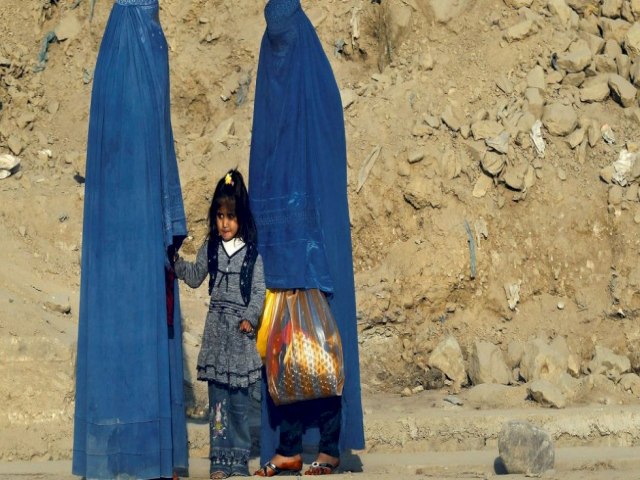 Talibs rejeitam pedido da ONU para reverter restries s mulheres