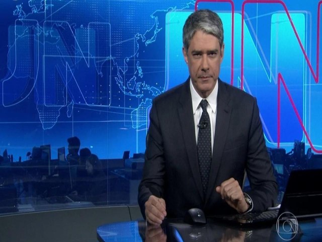 Globo nega saída de William Bonner da bancada do jornal nacional