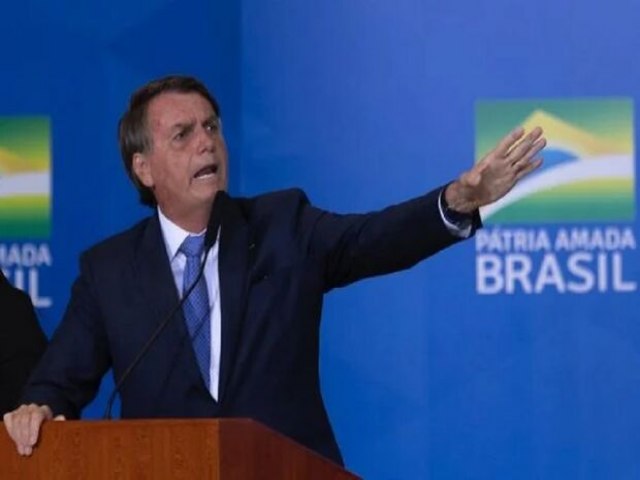 Ao atacar ministros, Bolsonaro diz que h bananas e demagogos na poltica brasileira