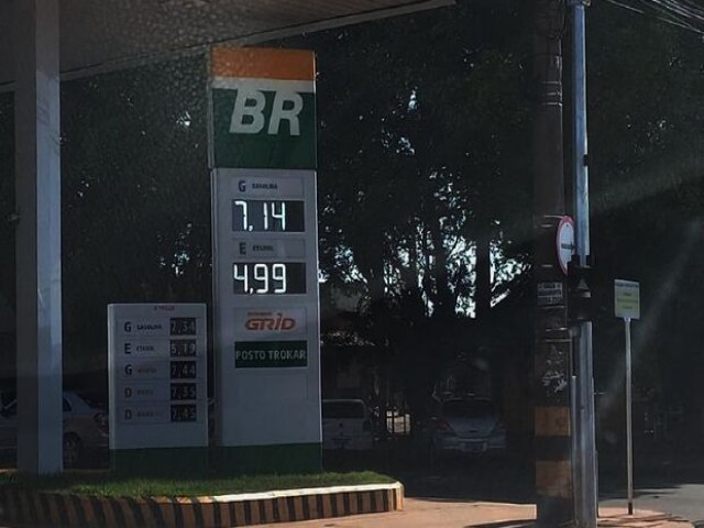 Aps aumento, postos j vendem gasolina a R$ 7,14 em Campo Grande