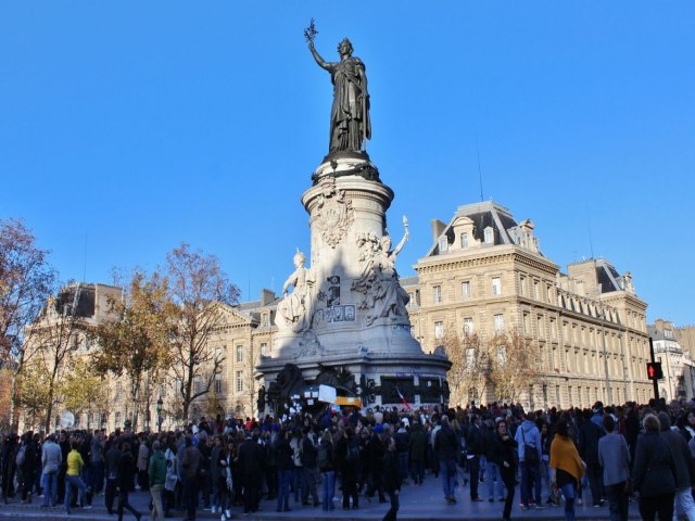 Tribunal condena à prisão perpétua acusado de ataque em Paris em 2015