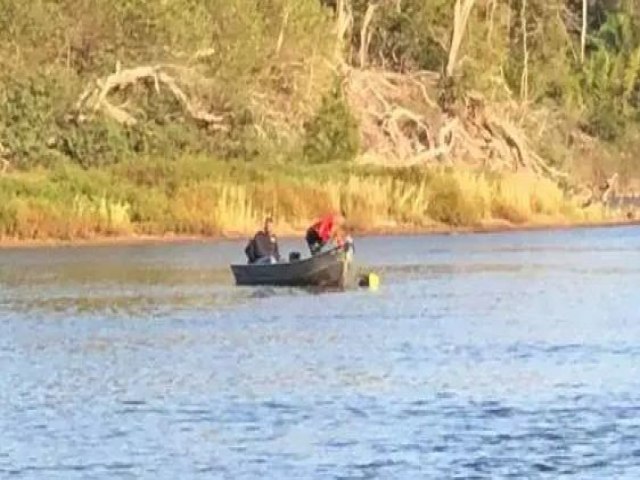 Mulher cai de barco junto a beb, se afoga e morre em rio de MS