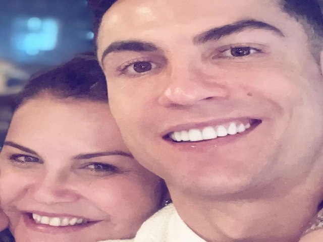 Irm de Cristiano Ronaldo faz cirurgia ntima em So Paulo