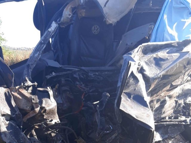 Motorista de picape que morreu em acidente com carreta bitrem tinha 22 anos