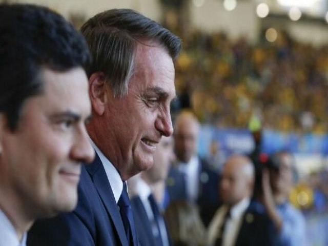 Moro declara apoio a Bolsonaro no 2 turno e presidente aceita
