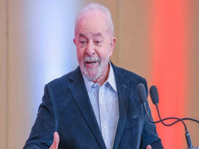 Lula diz que far oramento participativo com contribuies pela internet