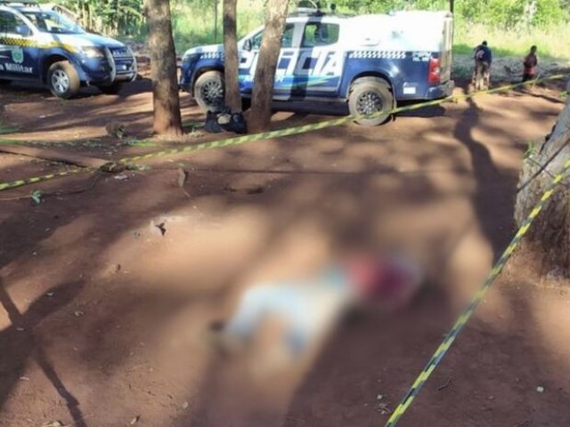 Homem  morto com tiro na cabea em aldeia de Maracaju 