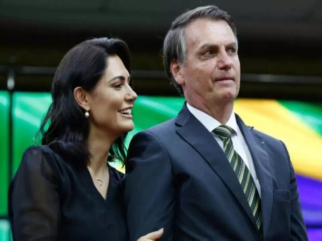 Bolsonaro pede a Costa Neto que cuide de Michelle caso seja preso